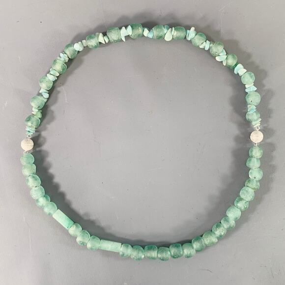 VINTAGE Green Sage Glass Necklace